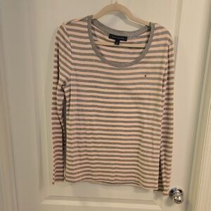 Tommy Hilfiger Womens Fitted Long Sleeve Tee EUC